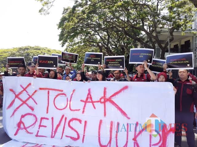 Bola panas revisi UU KPK telah menjalar diberbagai kalangan (dok MalangTIMES)