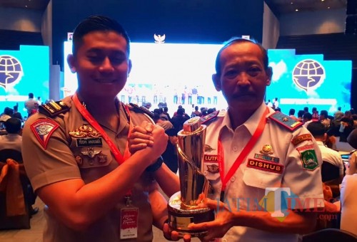 Kepala Dishub Kabupaten Malang Hafi Lutfi setelah menerima penghargaan WTN 2019 dari Kemenhub RI (for MalangTIMES)