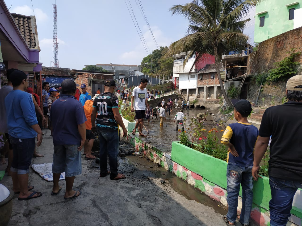 Hasil gambar untuk DINAS PUPRPKP KOTA MALANG SIAP MENERTIBKAN BANGUNAN DI PINGGIR SUNGAI.