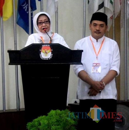Bupati Mundjidah dan Wakil Bupati Sumrambah saat pemaparan visi misi di waktu Pilkada 2018 lalu. (Foto : Adi Rosul / JombangTIMES)