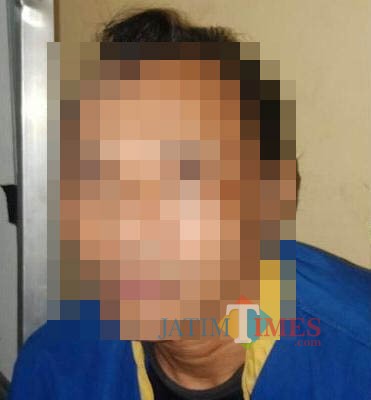 Tersangka Tumiati alias Tum saat diamankan polisi karena kasus perampasan (Foto : Polsek Pagelaran for MalangTIMES)