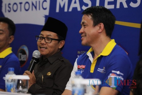 Wali Kota Malang Sutiaji ketika memberikan keterangan pers.