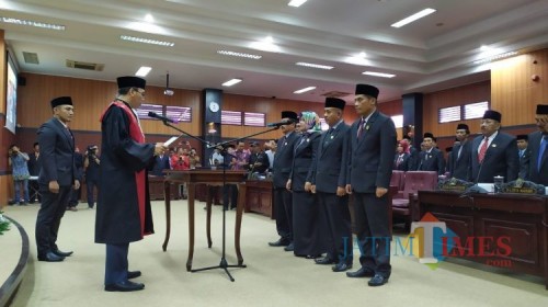 Pelantikan empat pimpinan definitif DPRD Kab Blitar periode 2019-2024