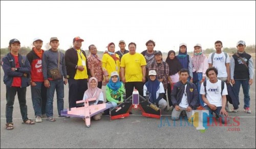 Tim Golden Eagle Art Unesa melangkah ke perempat final KRTI di Lapangan Terbang Angkatan Laut Grati, Pasuruan