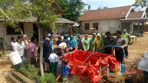 Baksos air bersih yang digelar Koramil Wates