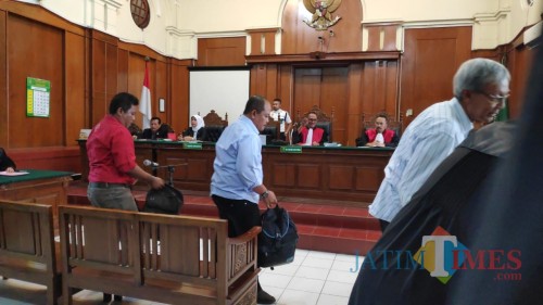 Sidang amblesnya Jalan Gubeng