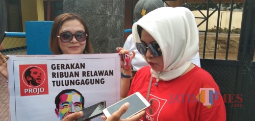 Ketua Relawan Pro Jokowi Kabupaten Tulungagung, Siti Munawaroh / Foto : Joko Pramono / Tulungagung TIMES