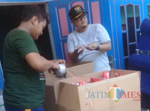 Petugas Bea Cukai Pasuruan mengamankan rokok ilegal
