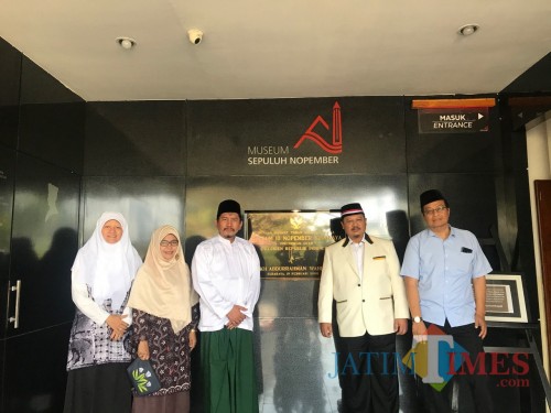 Fraksi PKS Surabaya ketika berkunjung ke Museum 10 November.