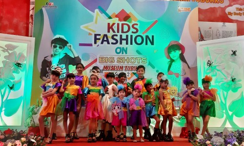 Beberapa peserta saat berpose di ajang pencarian bakat Kids Big Shots Museum Tubuh season 2 tahun 2019 di hall entrance Museum Tubuh, Minggu (27/10/2019).