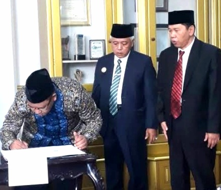 Penandatanganan NPHD Pilkada 2020 antara Pemkab Malang dan Bawaslu, Senin (28/10/2019) (Ist)