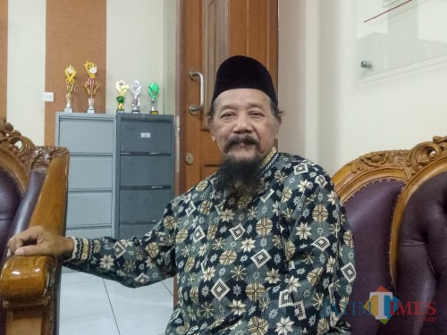 Ketua Lembaga Seni Budaya Muslimin Indonesia (Lesbumi) PBNU, KH Agus Sunyoto. (Foto: Imarotul Izzah/MalangTIMES)