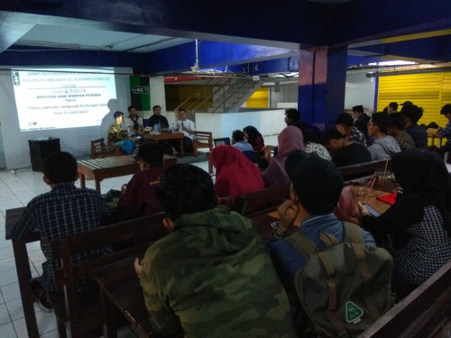 Suasana diskusi Peran Pemuda Menjawab Tantangan Kasus HAM di Indonesia. (Hendika Panorama Photography Unisma for Malangtimes.com).