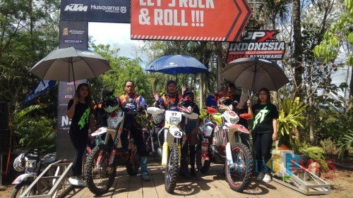 Peserta IERC 2019 mengawali reli dari wilayah Glagah, Banyuwangi.