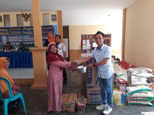 Foto muhlis/jatimtimes/penyerahan Bantuan jalin matra