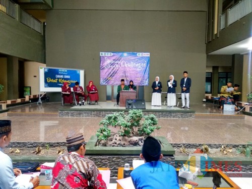 Millenial Santri Challenges yang digelar di Kampus 1 Unisba Blitar.(Foto : Malik Naharul/BlitarTIMES)