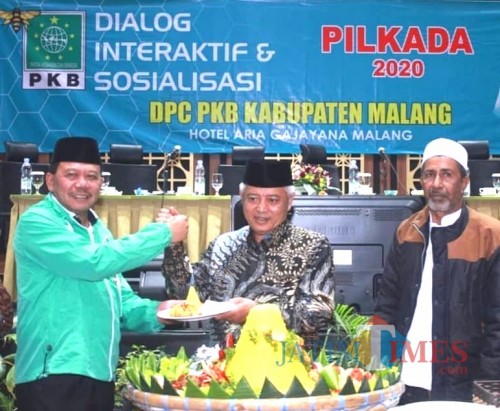 Gus Ali Ketua DPC PKB Kabupaten Malang (kiri) dan Sanusi Bupati Malang dalam acara sosialisasi dan konsolidasi Pilkada 2020 (@gusaliahmad)