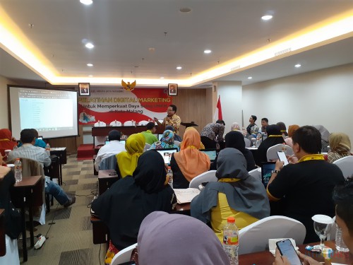Suasana Pelatihan Digital Marketing Untuk Memperkuat Daya Saing UMKM di Kota Malang, Selasa (5/11) (Arifina Cahyanti Firdausi/MalangTIMES)