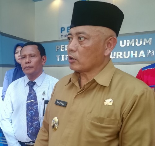 Bupati Malang Sanusi berencana wajibkan ASN berbusana Arema (Nana)