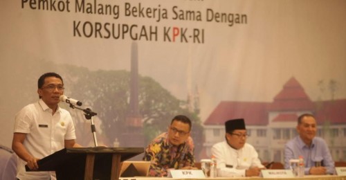 Ade Herawanto, Kepala BP2D Kota Malang (paling kiri), saat dalam kegiatan bersama Korsupgah KPK (ist)