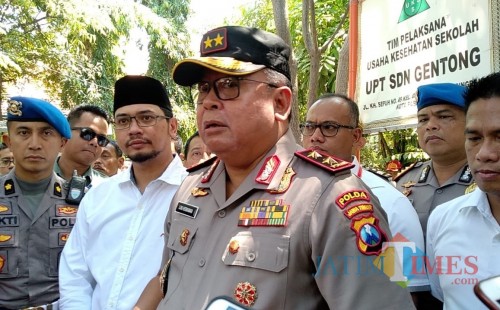 Kapolda Jatim di SDN Gentong