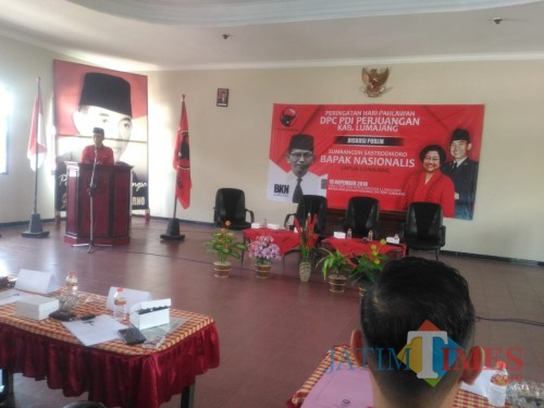Acara diskusi publik yang digelar DPC PDI Perjuangan (Foto : Moch. R. Abdul Fatah / Jatim TIMES)