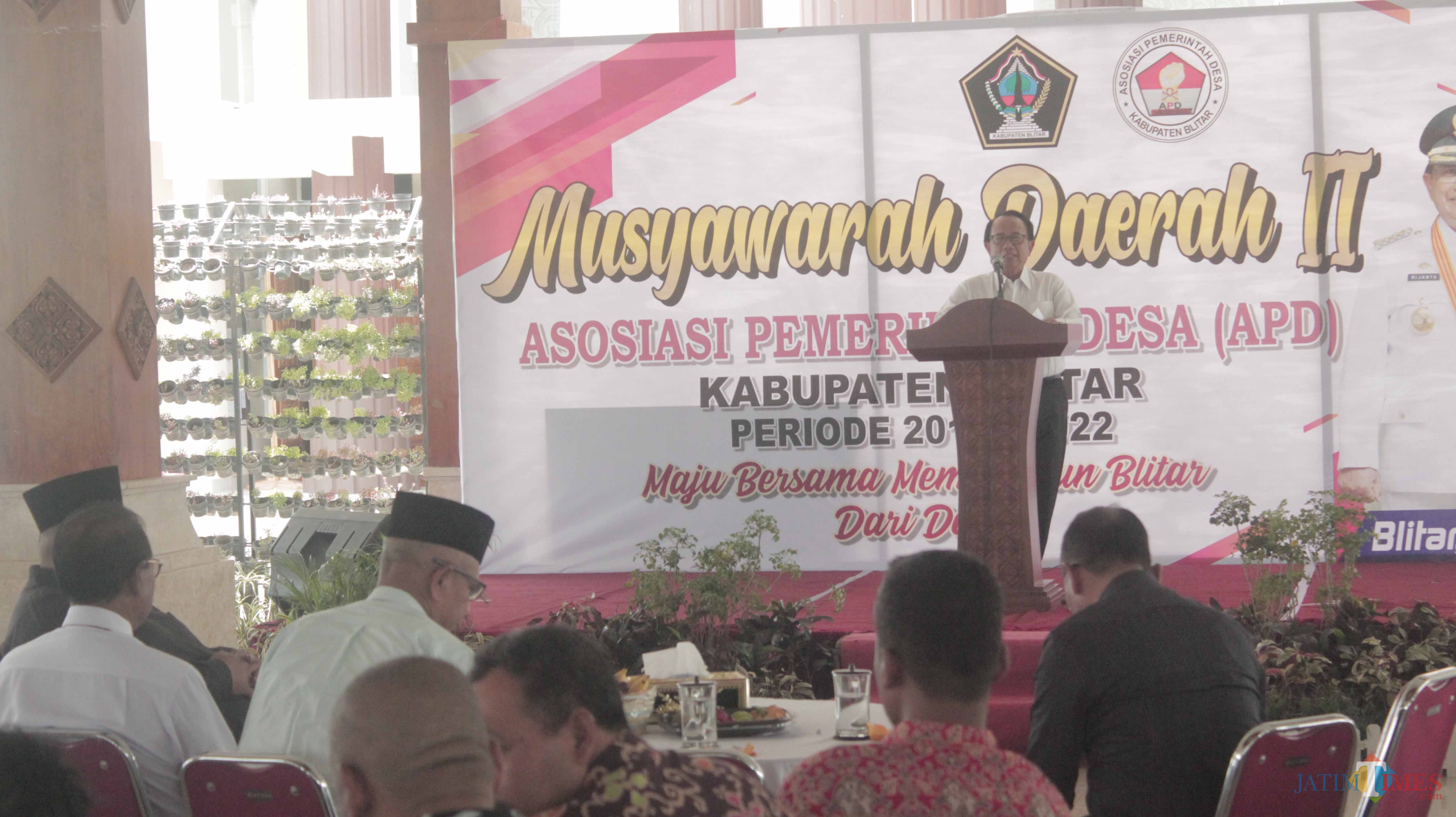 Bupati Blitar membuka Musda APD ke II (Foto: Aunur Rofiq/BlitarTIMES)