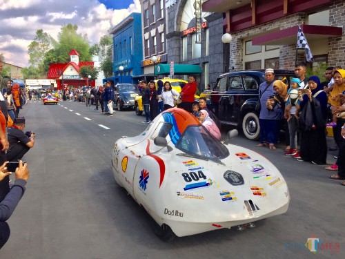 Beberapa mobil masa depan yang dipamerkan di Gamgster Museum Angkut, Minggu (10/11/3019). (Foto: Irsya Richa/MalangTIMES)