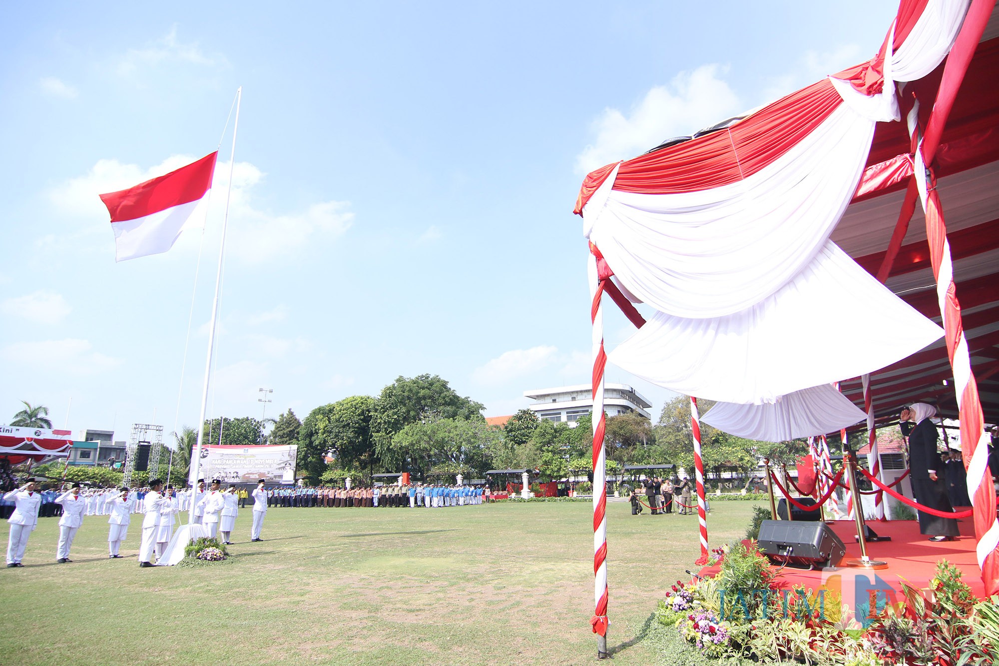 upacara Peringatan Hari Pahlawan di lapangan Tugu Pahlawan Surabaya