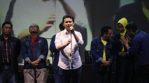 Wakil Gubernur Jawa Timur Emil Elestianto Dadak saat hadir dalam acara Grand Show Festival Mbois (Humas Pemkot Malang for MalangTIMES).