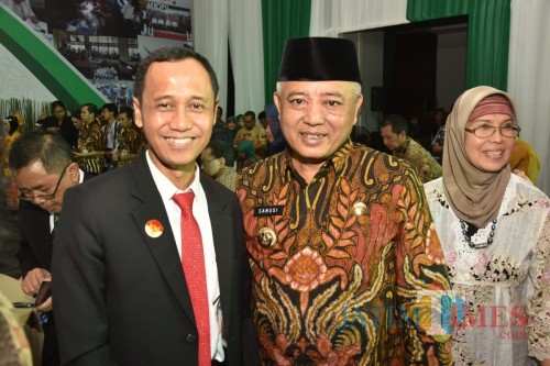 Bupati Malang Sanusi (tengah) bersama Dirjen P2P Kemenkes Anung Sugihantono. (Humas for MalangTimes)
