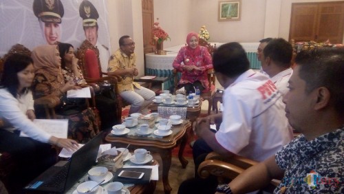 Suasana Audiens PBVSI Jember dengan Bupati (foto : Moh. Ali Makrus / Jatim TIMES)