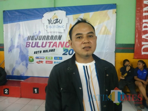 Ketua Umum PBSI Kota Malang, Heri Mursyid (Hendra Saputra)