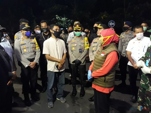 Gubernur Jatim Khofifah bersama Forkopimda ketika di Kedung Baruk