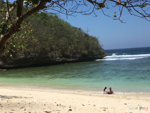 Salah satu objek wisata pantai yang ada di Kabupaten Malang (Foto : Dokumen MalangTIMES)
