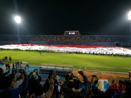 Arema FC saat menggelar pertandingan di Stadion Kanjuruhan (Hendra Saputra)