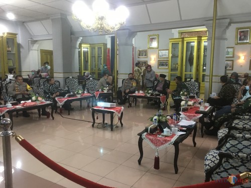 Suasana rapat pembubaran Tim Satgas PSBB di Kabupaten Malang (Foto : Ashaq Lupito / MalangTIMES)