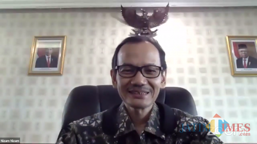 Dirjen Dikti Kemendikbud RI Prof Ir Nizam MSc DIC PhD dalam webinar nasional yang digelar UIN Maliki Malang. (Foto: Ima/MalangTIMES)