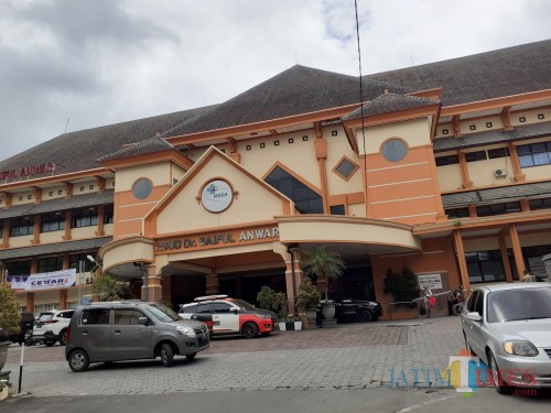 Rumah Sakit Saiful Anwar (RSSA) Malang yang menjadi salah satu rujukan pasien Covid-19 di Kota Malang. (Arifina Cahyanti Firdausi/MalangTIMES).
