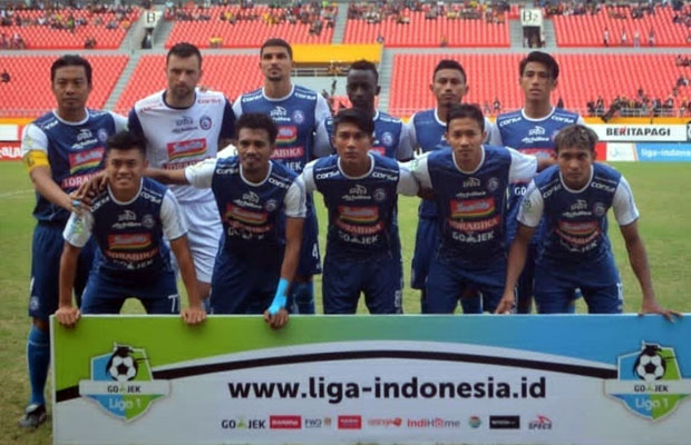 Pemain Arema FC sebelum menjalani pertandingan. (instagram @aremafcofficial)