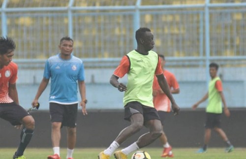 Pemain Arema FC berlatih di Stadion Kanjuruhan. (instagram @aremafcofficial)