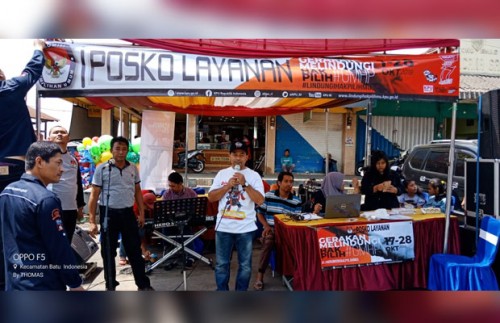 Suasana saat KPU melayani di Pasar Besar Kota Batu, Sabtu (20/10/2018). (Foto: Istimewa)