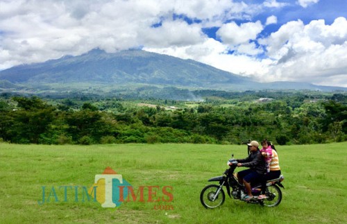 Salah satu wisata Bukit Teletabies di Desa Bumiaji, Kecamatan Bumiaji. (Foto: Irsya Richa/MalangTIMES)