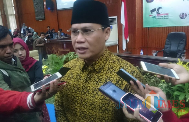 Wakil Ketua MPR RI Dr Ahmad Basarah MH ketika berada di Universitas Brawijaya. (Foto: Imarotul Izzah/Malang Times)