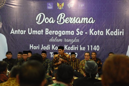 Wali Kota Kediri Abdullah Abu Bakar saat memberikan sambutan. (Eko Arif S /JatimTIMES)