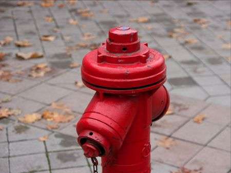 Hydrant (123rf.com)