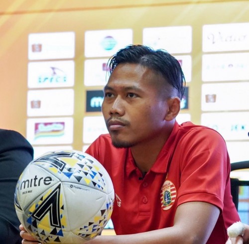 Bek senior Persija Jakarta Toni Sucipto (official Arema FC)