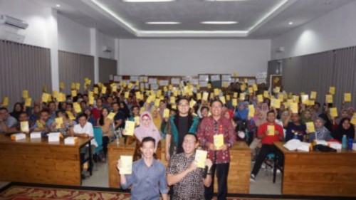 Fahd pada acara bFahd Pahdepie saat jadi narasumber pada acara bertajuk Nongkrongin Ilmu Bareng (Nongkibar) Millenial di Banyuwangi