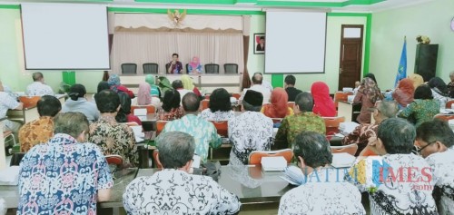 Evaluasi Kegiatan Operasi Sayang Dinas Pendidikan Kota Malang. (Foto: Imarotul Izzah/MalangTIMES)