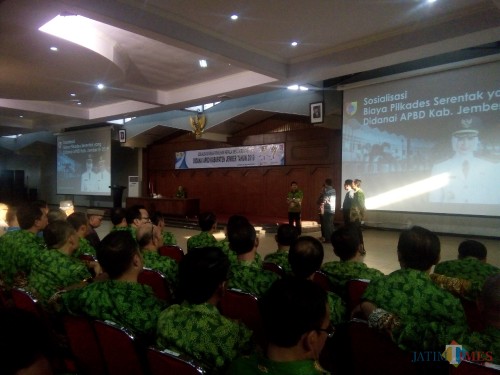 Acara Sosialisasi dana Pilkades di Aula Pemkab Jember (foto : Moh. Ali Makrus / Jatim TIMES)